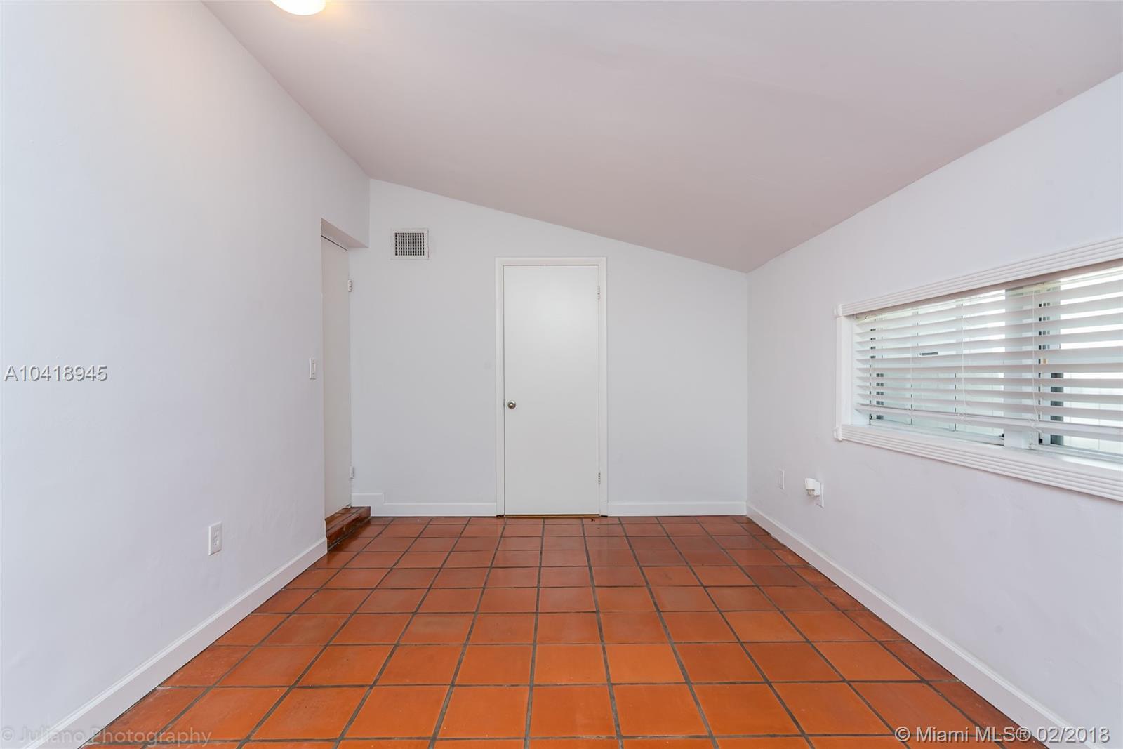 482 Glenridge Road Key Biscayne, FL 33149 - Photo 10 of 21
