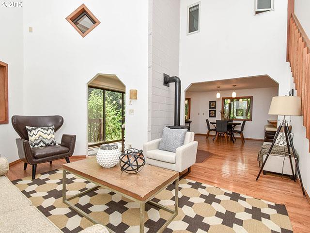 4220 Southwest Freeman Street Portland, OR 97219 - Photo 4 of 16 Gallery Image 4