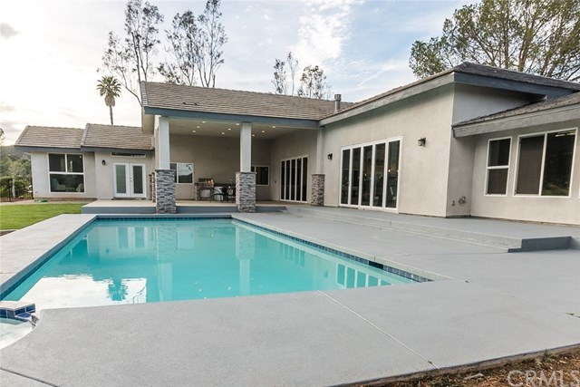 13757 Del Poniente Road Poway, CA 92064 - Photo 30 of 75