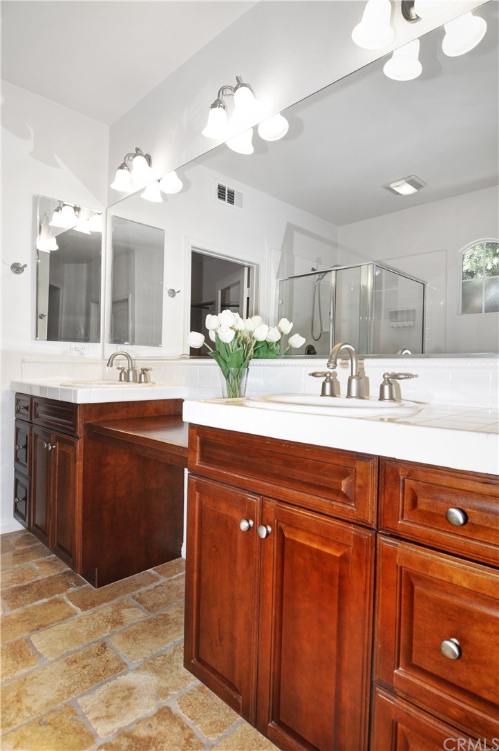 58 Shadowplay Irvine, CA 92620 - Photo 9 of 18