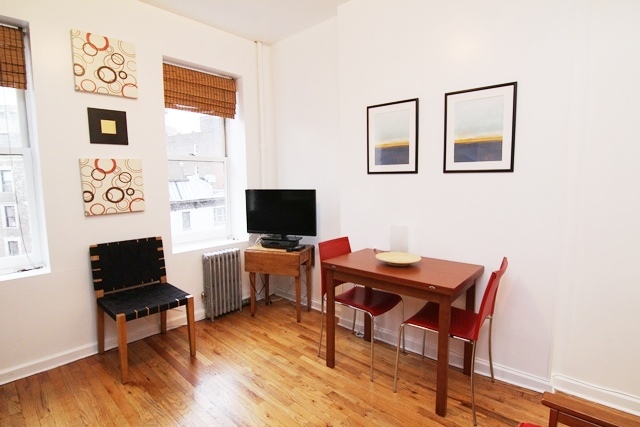 39 Christopher Street, Unit 4C Manhattan, NY 10014 - Photo 2 of 9