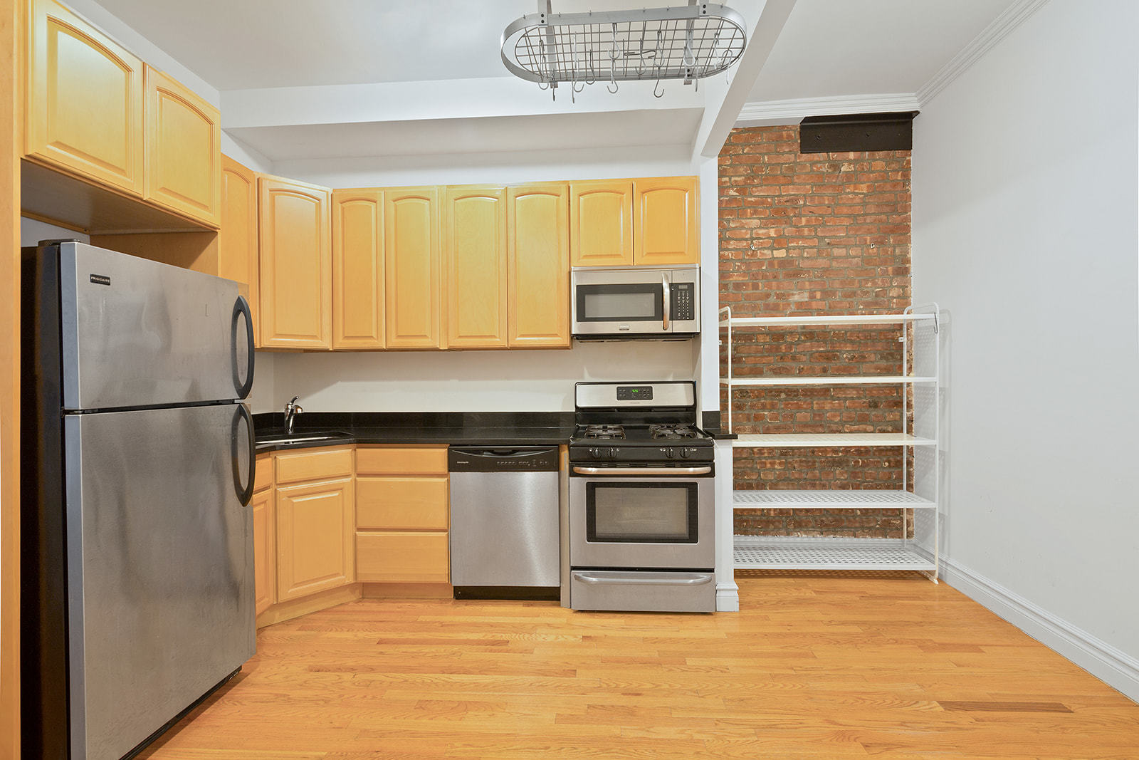 539 Atlantic Avenue, Unit A Brooklyn, NY 11217 - Photo 2 of 8