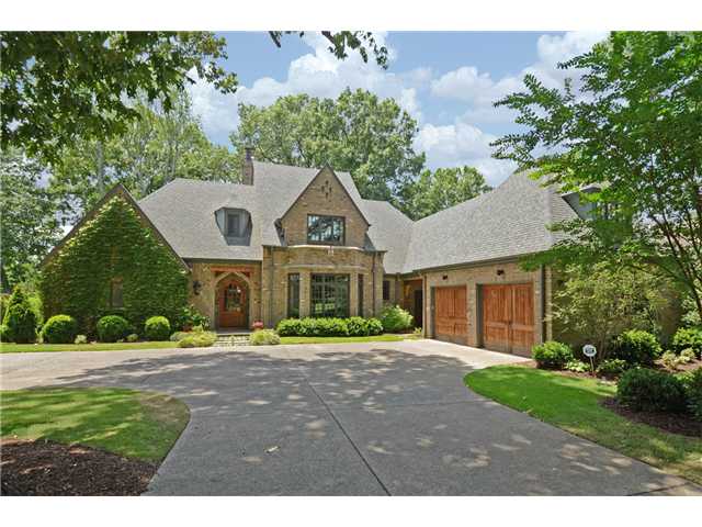 4661 Barfield Road Memphis, TN 38117 - Photo 2 of 17