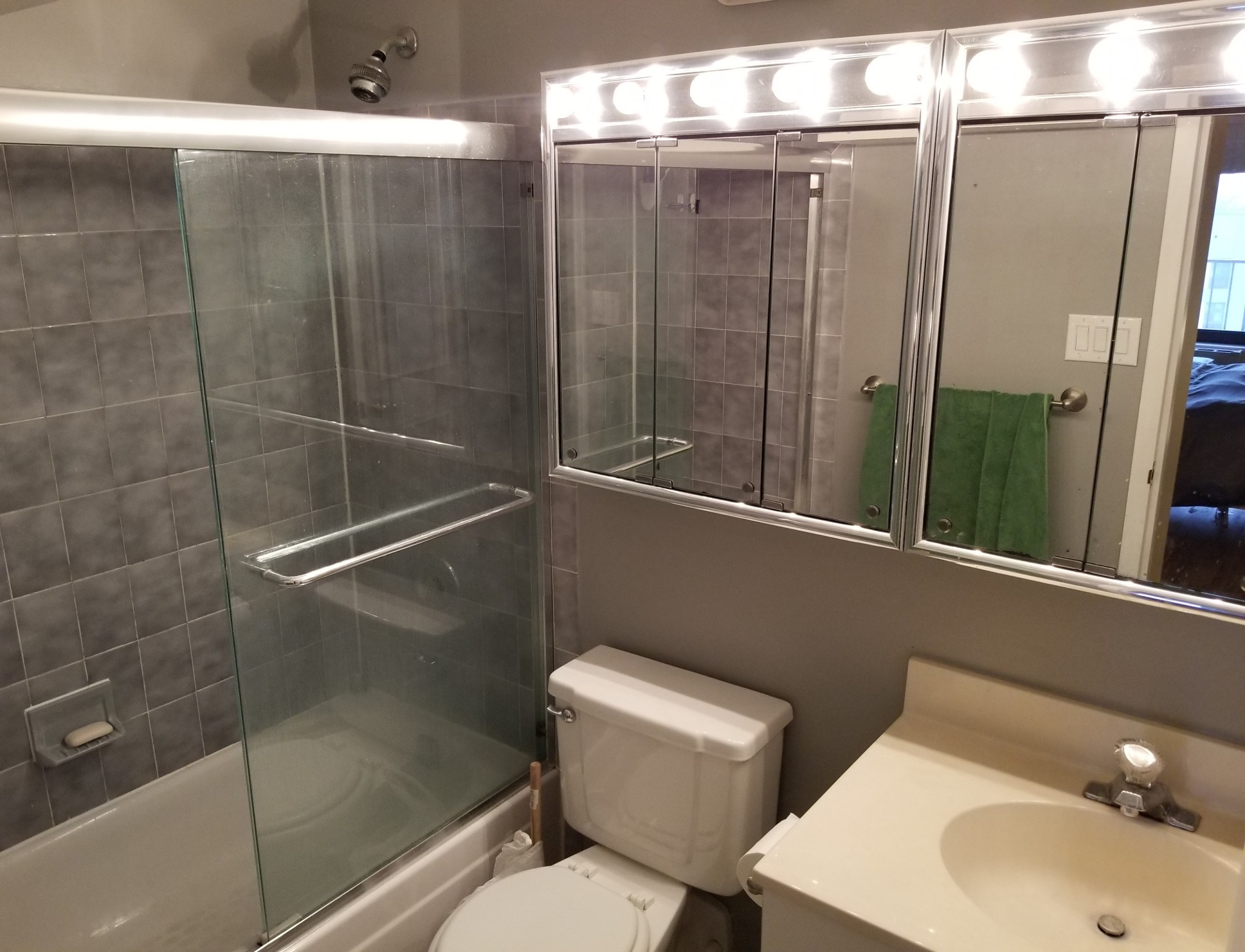 25-40 Shore Boulevard, Unit 8G Queens, NY 11102 - Photo 6 of 12