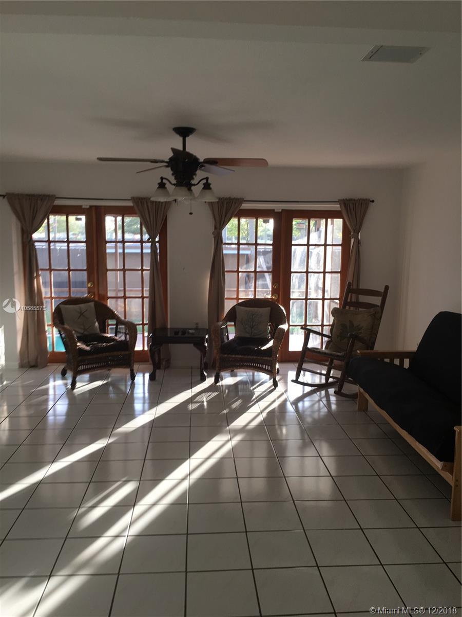 8111 Southwest 129th Avenue Miami, FL 33183 - Photo 2 of 10