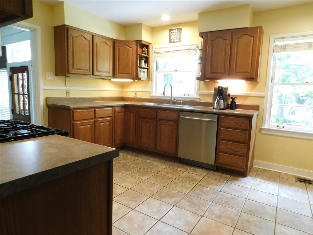 403 North Perkins Road Memphis, TN 38117 - Photo 8 of 25