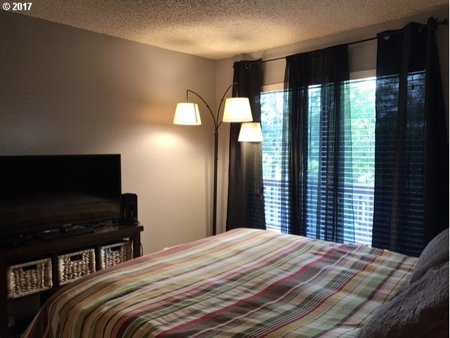 7538 Southwest Barnes Road Portland, OR 97225 - Photo 18 of 20 Gallery Image 18