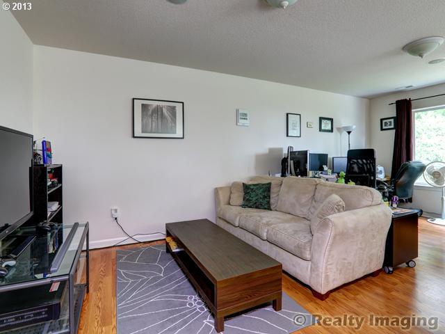 13565 Southwest Mapleview Lane Portland, OR 97224 - Photo 7 of 10 Gallery Image 7