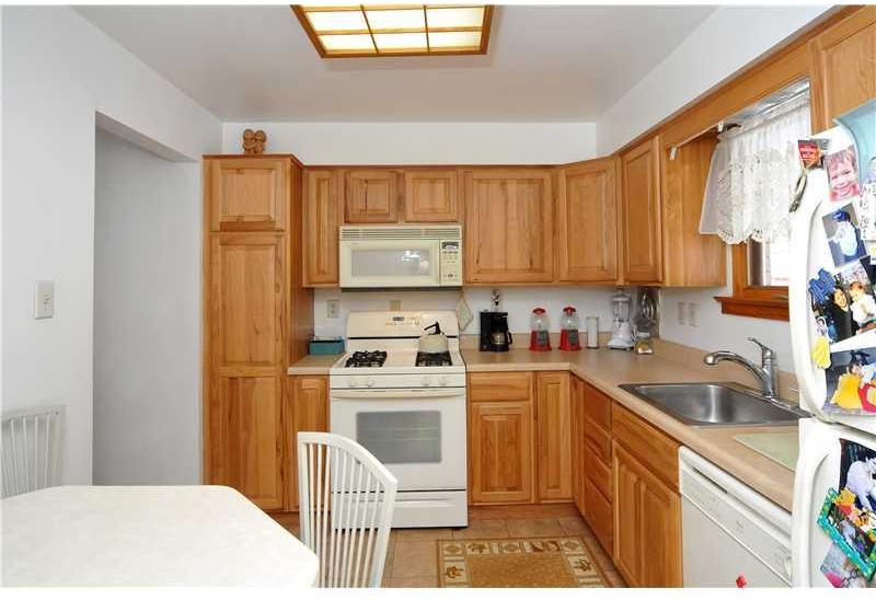 620 Fort Couch Road Upper St. Clair, PA 15241 - Photo 8 of 23 Gallery Image 8