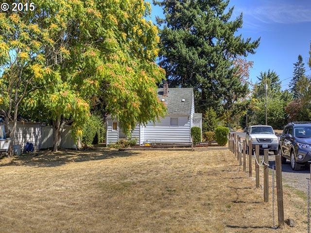 5819 Northeast Mason Street Portland, OR 97218 - Photo 6 of 14