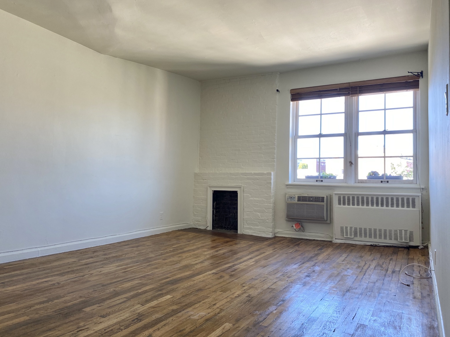 108 Perry Street, Unit 4B Manhattan, NY 10014 - Photo 1 of 6