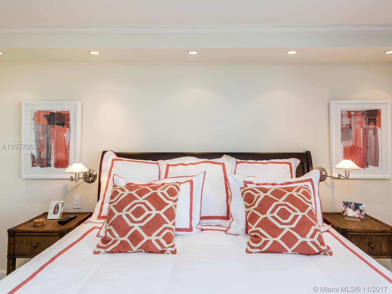 607 Ocean Drive, Unit 9K Key Biscayne, FL 33149 - Photo 47 of 78