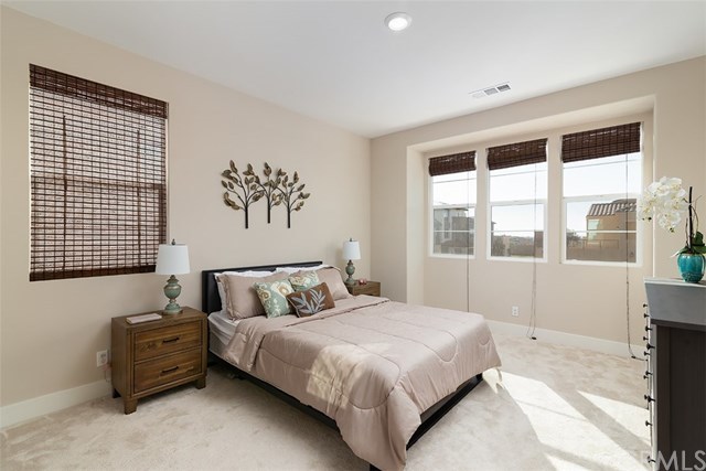 67 Swift Irvine, CA 92618 - Photo 13 of 44 Secondary bedrooms with ensuite full bath and walk-in closet