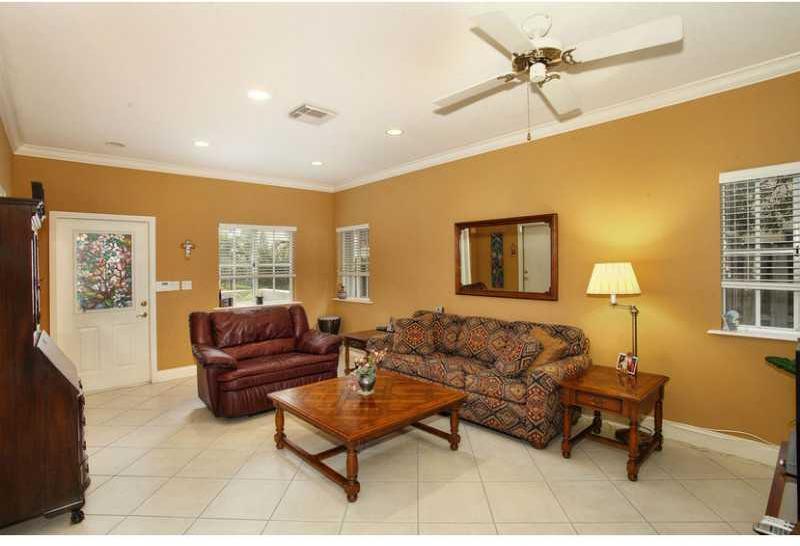 14213 Southwest 126th Place Miami, FL 33186 - Photo 6 of 27