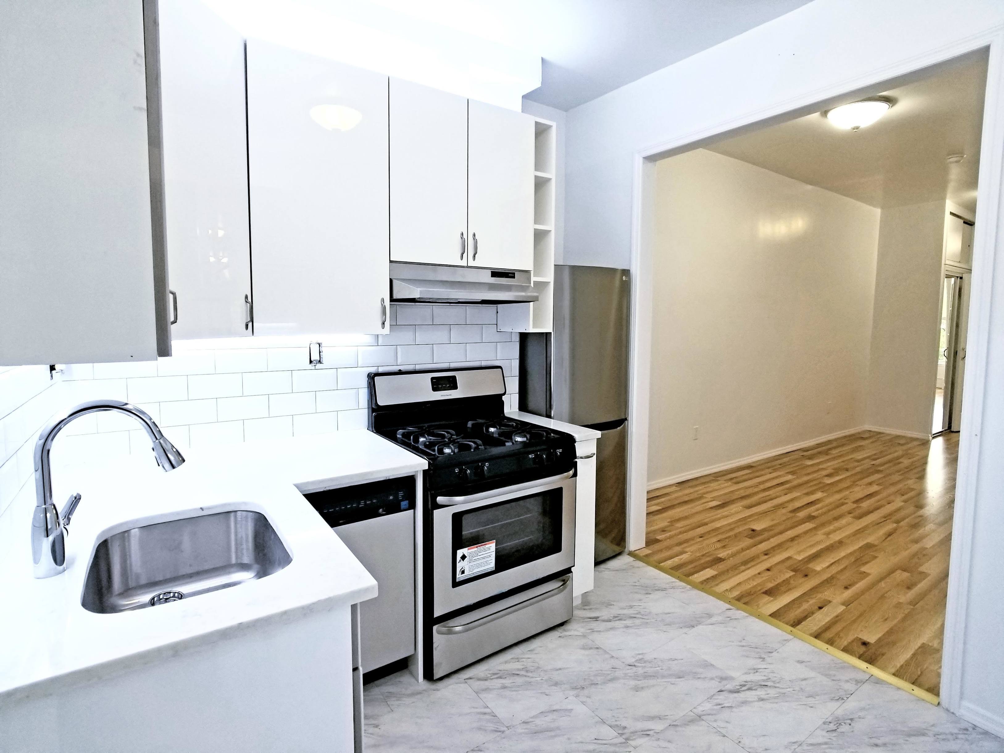 1053 Manhattan Avenue, Unit 3R Brooklyn, NY 11222 - Photo 2 of 7
