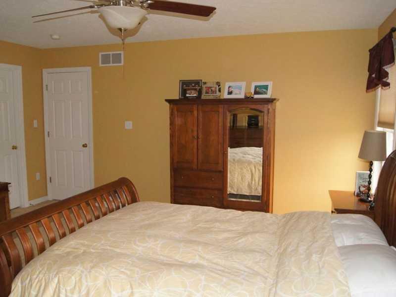 4002 Oak Point Drive McKees Rocks, PA 15136 - Photo 20 of 25