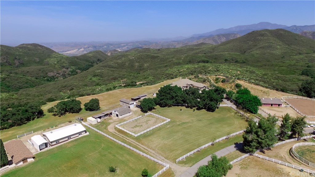 38421 Carrillo Road Fallbrook, CA 92028 - Photo 4 of 57 VIEWS ALL THE WAY TO LONG BEACH HARBOR ON A CLEAR DAY