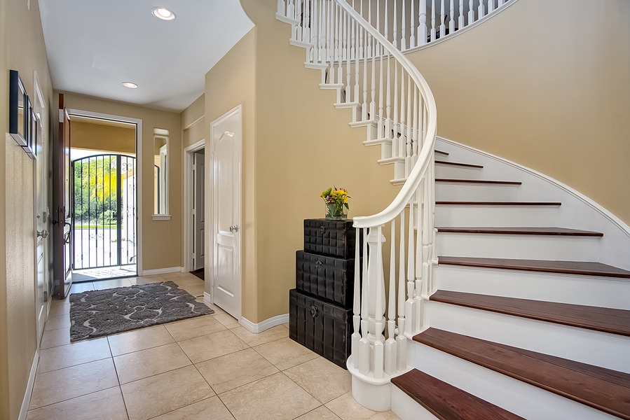 6887 Goldstone Road Carlsbad, CA 92009 - Photo 3 of 25