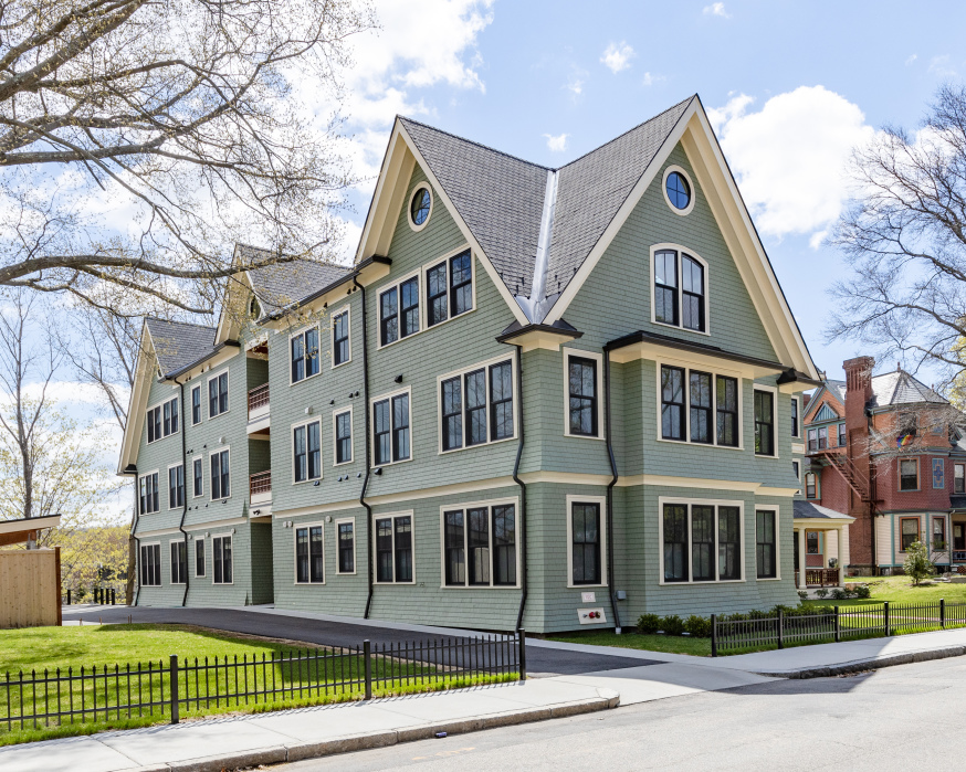 16 Everett 16 Everett St, Jamaica Plain, MA 02130 - Photo 3 of 4