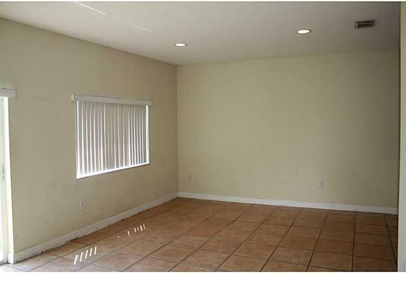13613 Southwest 124th Avenue Road Miami, FL 33186 - Photo 3 of 11