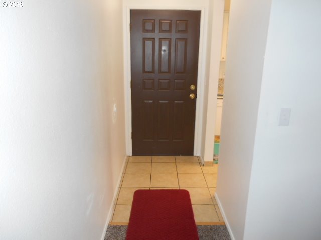 12510 Southeast Stark Street Portland, OR 97233 - Photo 2 of 20