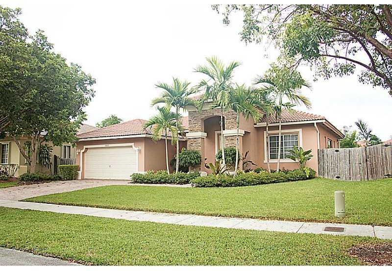 22033 Southwest 95th Place Miami, FL 33190 - Photo 2 of 18