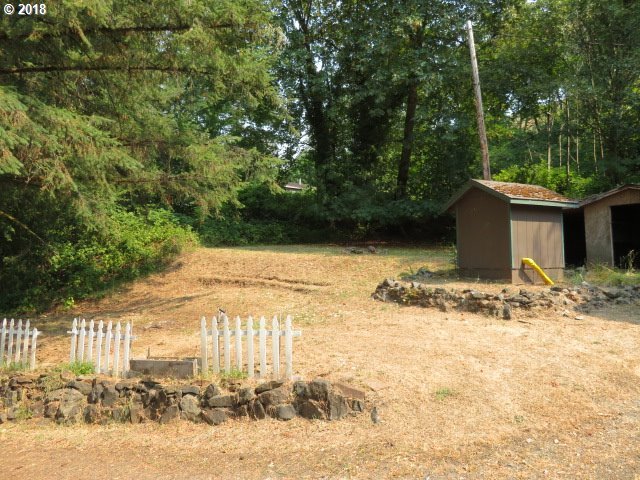 703 Drain Section Road Drain, OR 97435 - Photo 3 of 24 Gallery Image 3