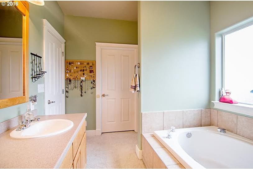 1606 Buckhorn Road Roseburg, OR 97470 - Photo 14 of 31 Gallery Image 14