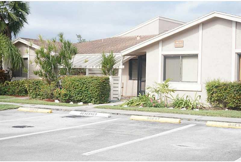 603 Racquet Club Road, Unit 2 Weston, FL 33326 - Photo 3 of 31