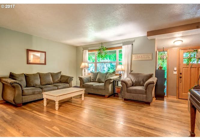 2244 Southeast Barnes Road Gresham, OR 97080 - Photo 3 of 32 Gallery Image 3