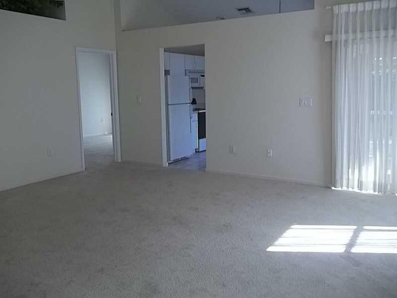 487 Southeast 20th Drive Homestead, FL 33033 - Photo 2 of 10