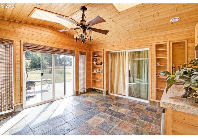19106 Allinson Road Northeast Hubbard, OR 97032 - Photo 6 of 16 Gallery Image 6
