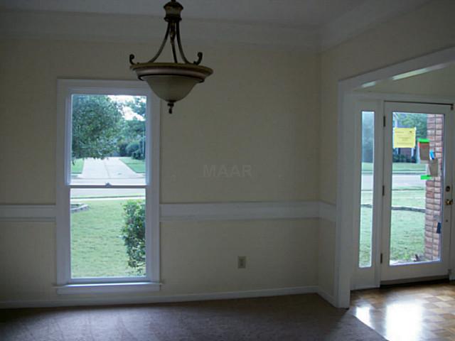 1531 John Ridge Drive Collierville, TN 38017 - Photo 2 of 11 Dining room with wood floors