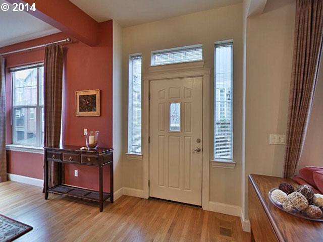 2378 Northwest Raleigh Street, Unit 11 Portland, OR 97210 - Photo 10 of 16 Gallery Image 10