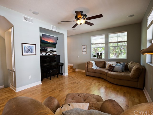 85 Valmont Way Ladera Ranch, CA 92694 - Photo 2 of 15