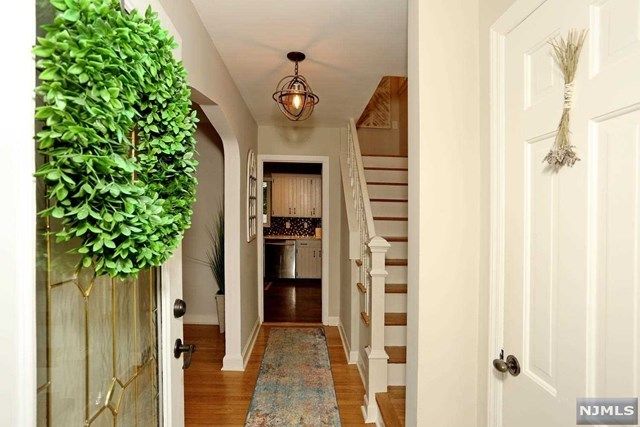 126 Dora Avenue Waldwick, NJ 07463 - Photo 3 of 25