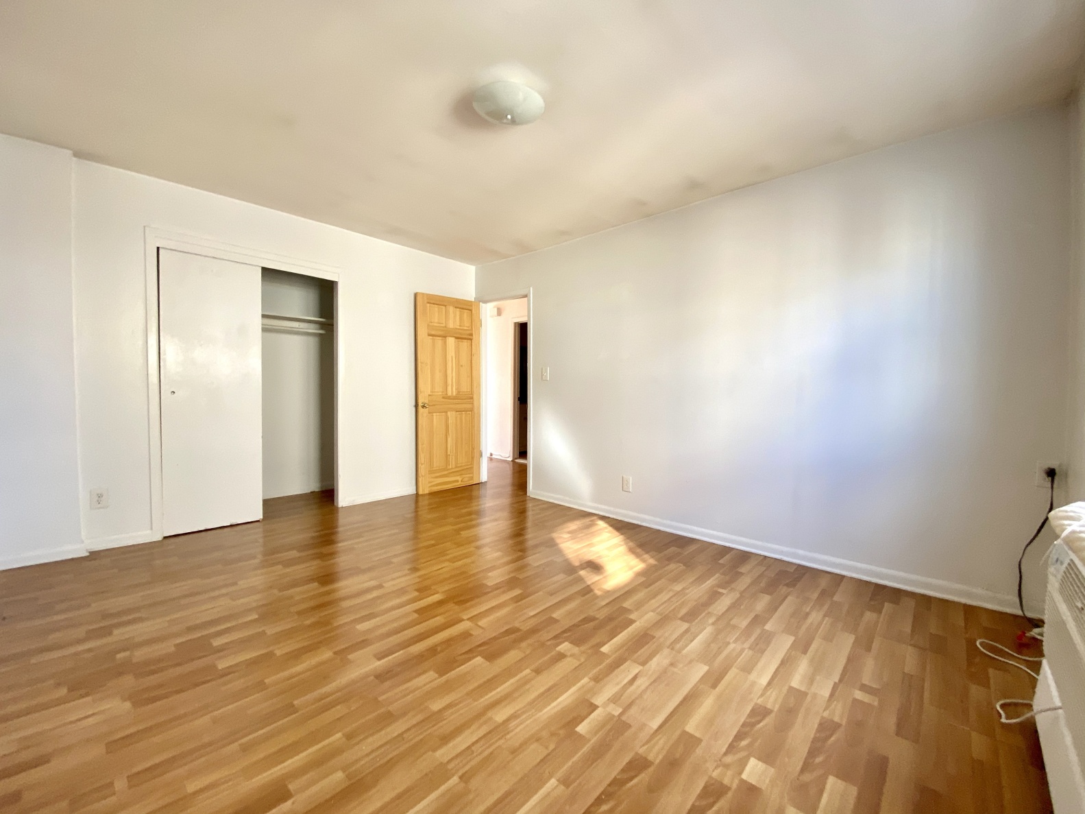 25-19 14th Place, Unit 3 Queens, NY 11102 - Photo 7 of 9