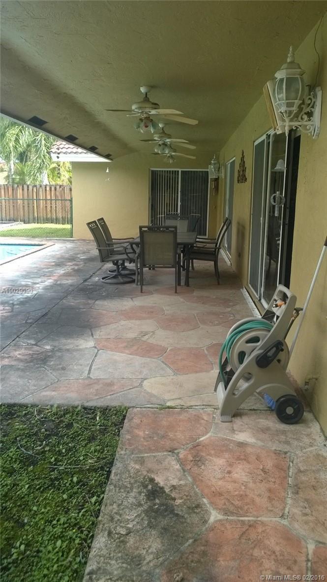 14735 Southwest 168th Terrace Miami, FL 33187 - Photo 7 of 7