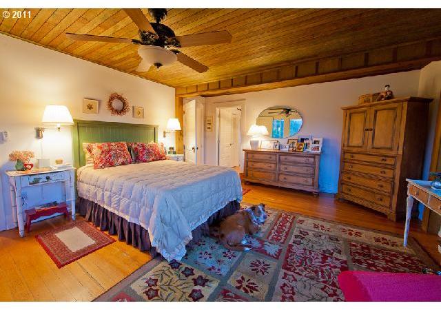 2645 Kingsley Road Hood River, OR 97031 - Photo 13 of 16 Gallery Image 13