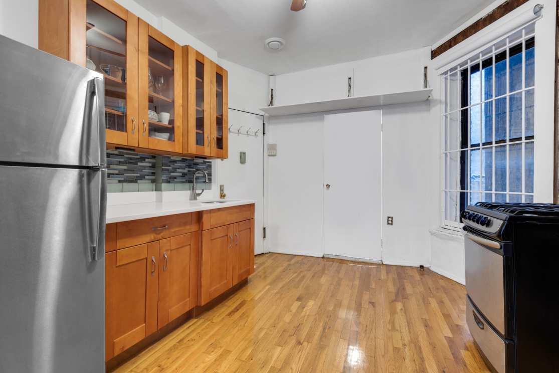 206 East 7th Street, Unit 3 Manhattan, NY 10009 - Photo 3 of 6