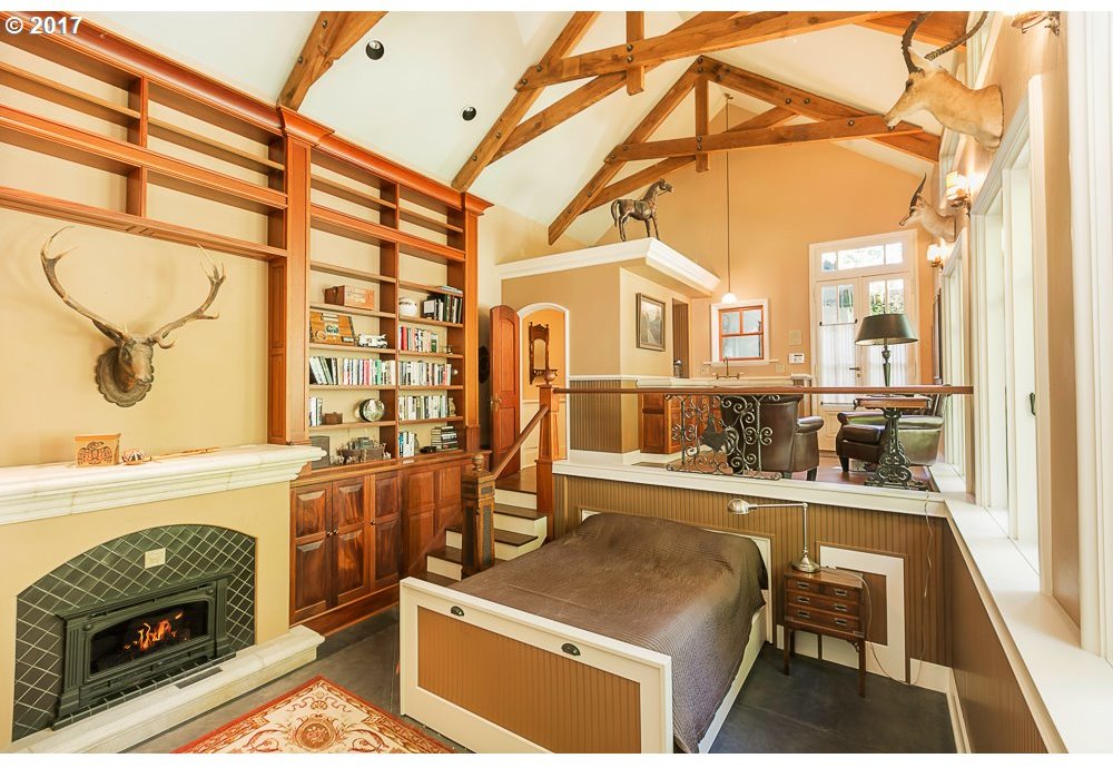 11350 Southwest Riverwood Road Portland, OR 97219 - Photo 25 of 32 Gallery Image 25
