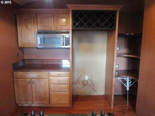 10021 Northwest Thompson Road Portland, OR 97229 - Photo 7 of 16 Gallery Image 7