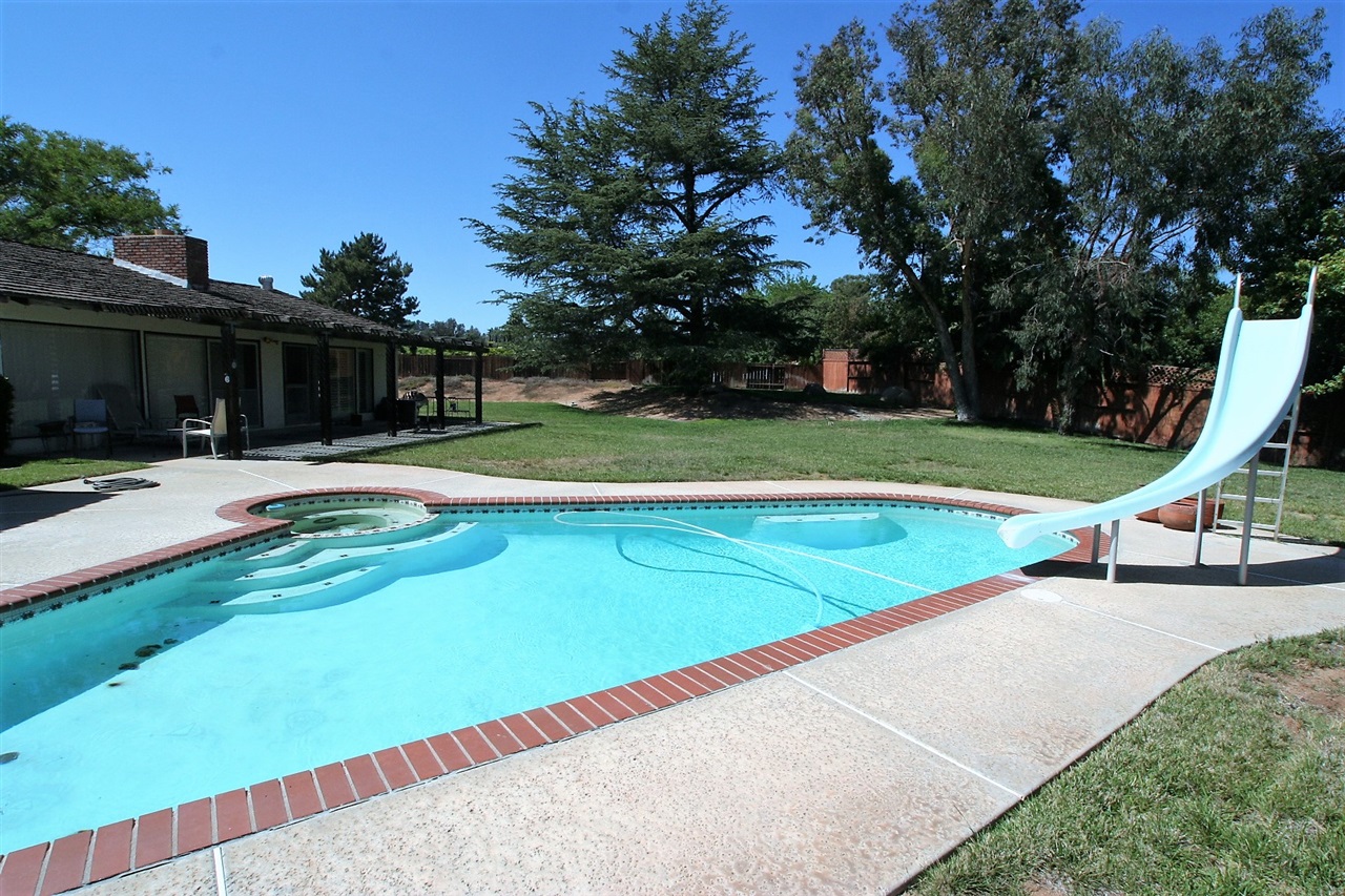 16725 Valle Verde Road Poway, CA 92064 - Photo 10 of 14