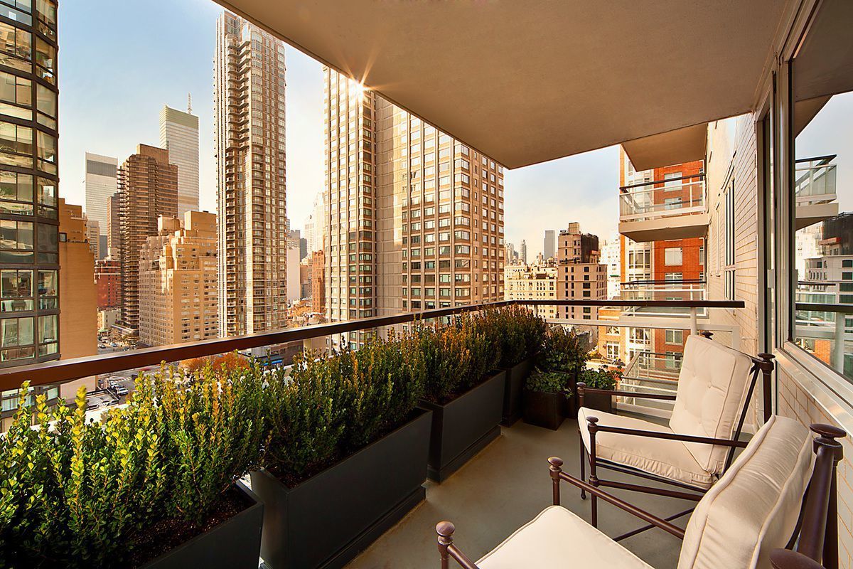 200 East 66th Street, Unit A1202 Manhattan, NY 10065 - Photo 8 of 16