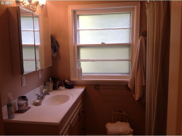 530 East Ridgeway Avenue Hermiston, OR 97838 - Photo 8 of 14 Gallery Image 8