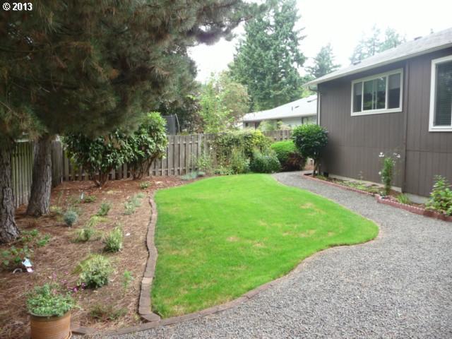 8287 Southwest Tygh Loop Tualatin, OR 97062 - Photo 11 of 12 Gallery Image 11