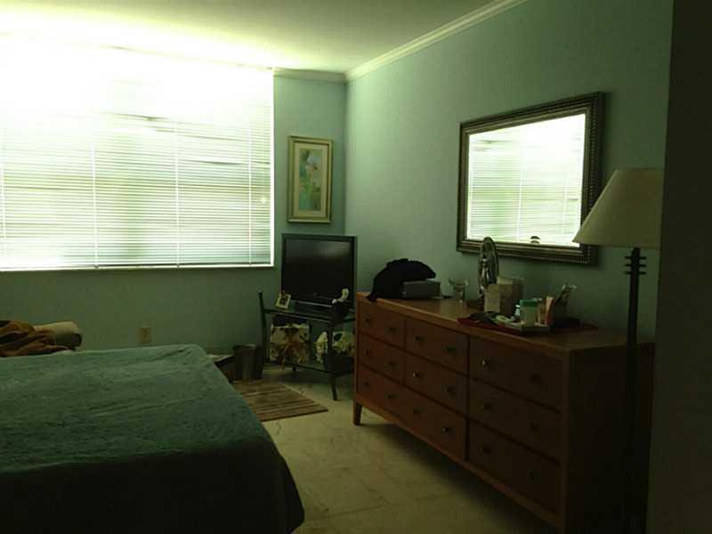 90 Alton Road, Unit 803 Miami Beach, FL 33139 - Photo 14 of 24