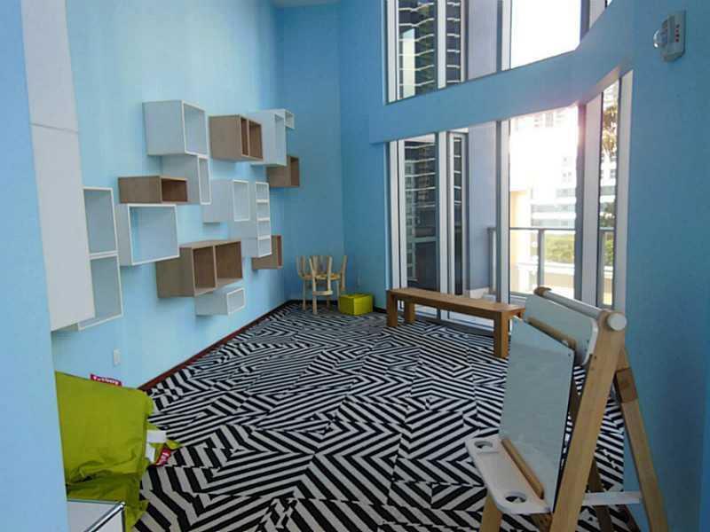 1300 Brickell Bay Drive, Unit 3003 Miami, FL 33131 - Photo 22 of 24