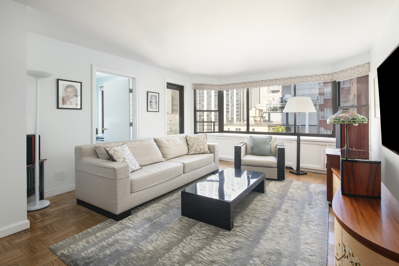 530 East 72nd Street, Unit 15EF Manhattan, NY 10021 - Photo 4 of 11