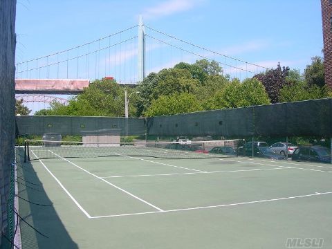 Shore Towers Condominium 25-40 Shore Blvd, Queens, NY 11102 - Photo 20 of 27